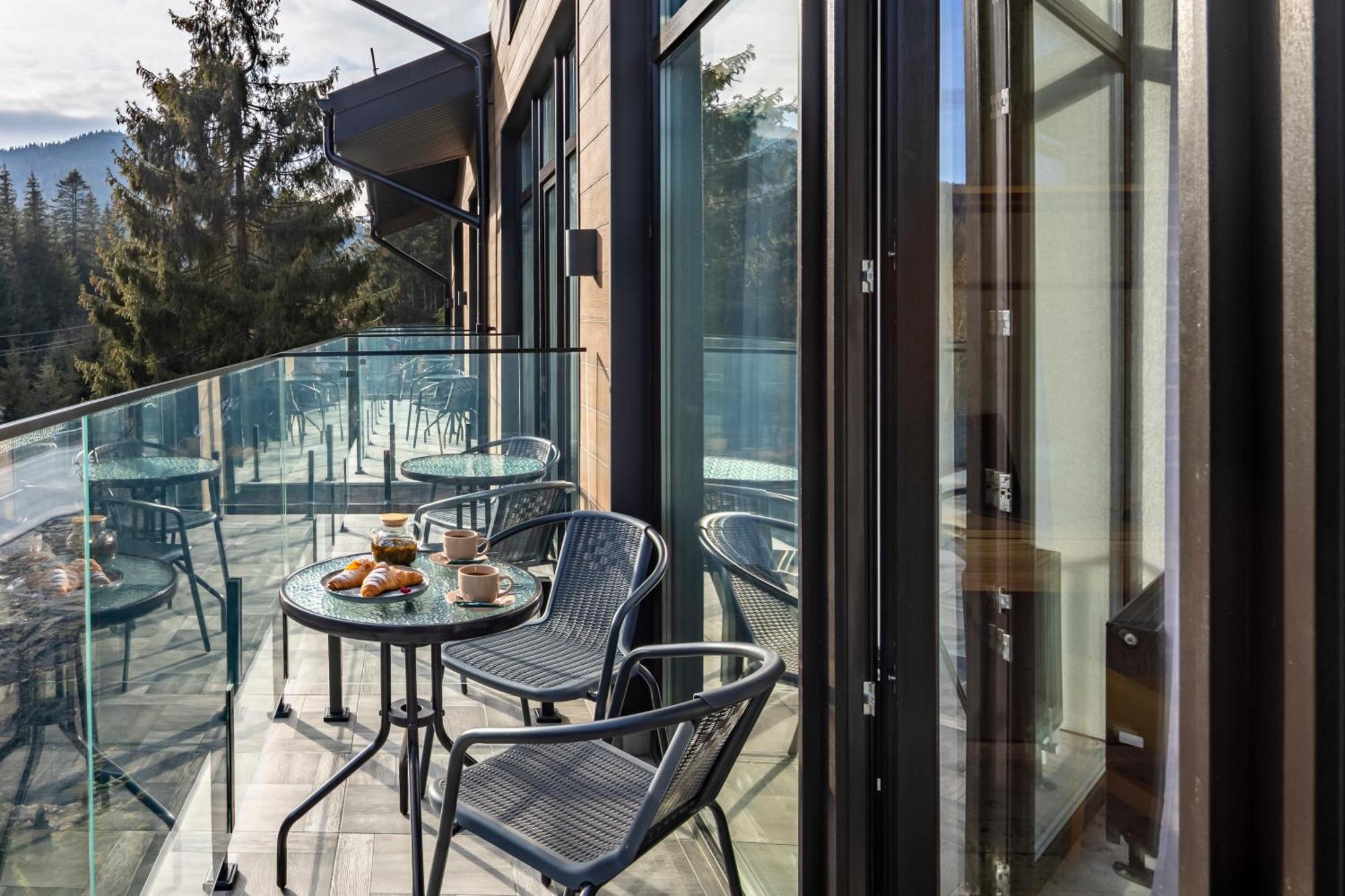 Wood Hotel Resort & Spa Bukovel Exterior foto